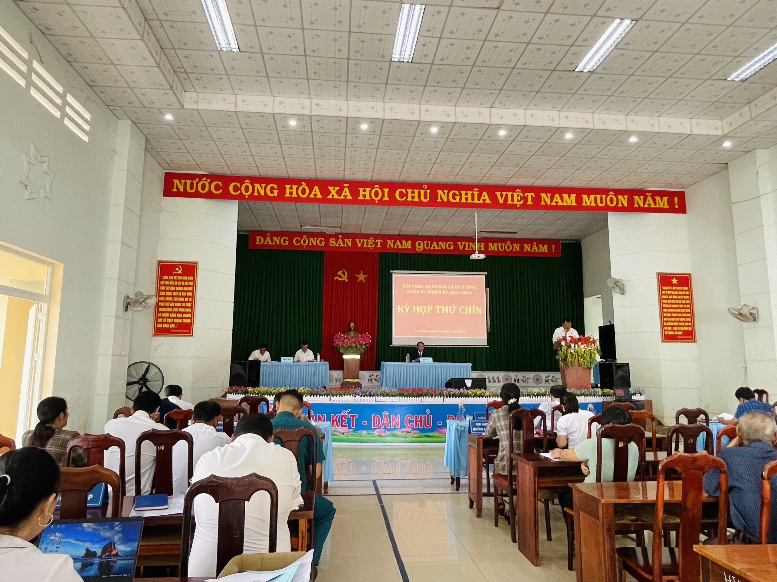 Sáng 05/7, HĐND xã Ea H'đing khóa VI, nhiệm kỳ 2021 -2026 tổ chức Kỳ họp thứ 9 (kỳ họp thường lệ giữa năm 2024).